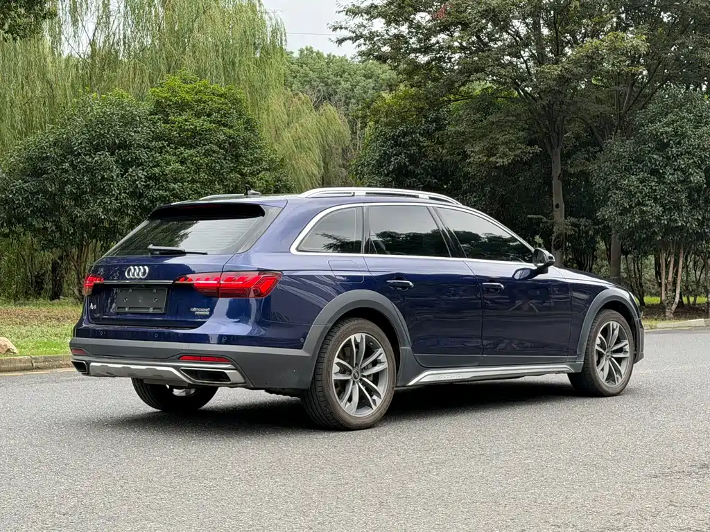 Audi A4 (Import) — фото 4