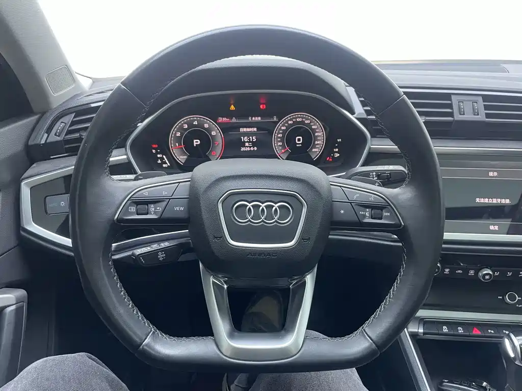 Audi Q3 — фото 19