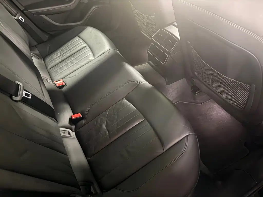Audi A4 (Import) — фото 9
