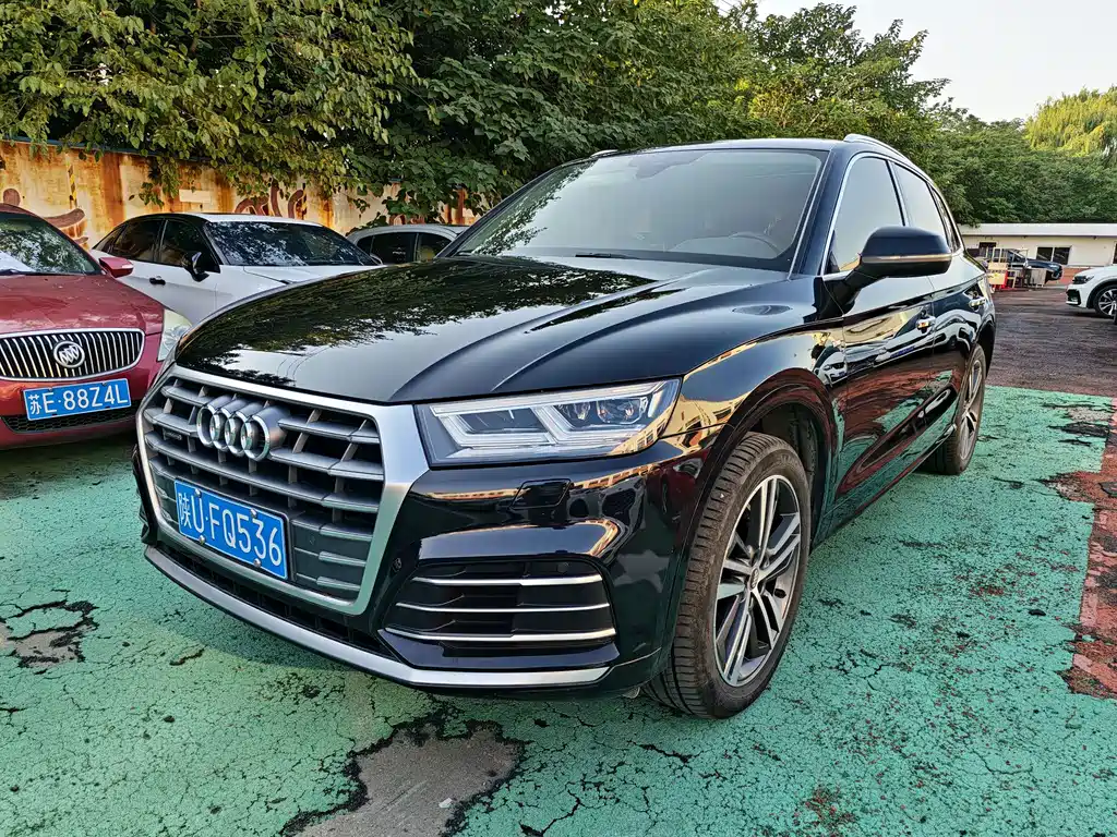 Audi Q5L — фото 2