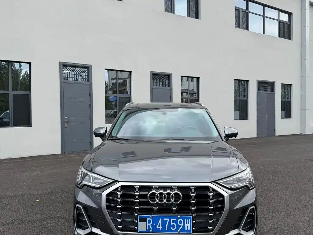 Audi Q3 — фото 2