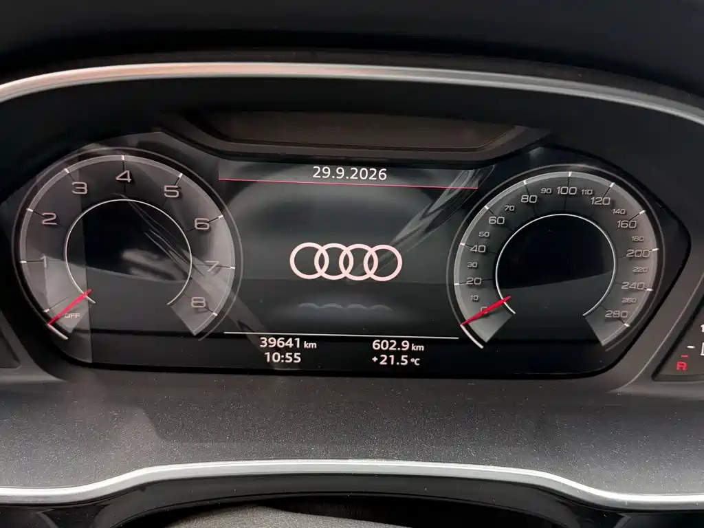 Audi Q3 — фото 16
