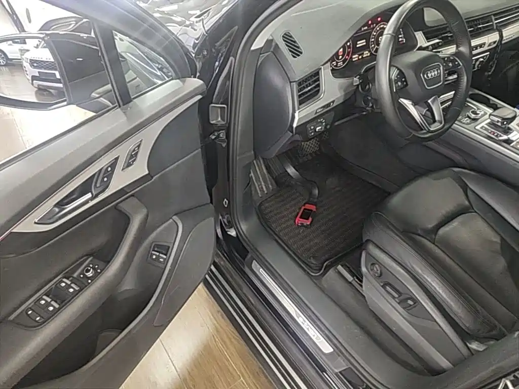 Audi Q7 New Energy — фото 18