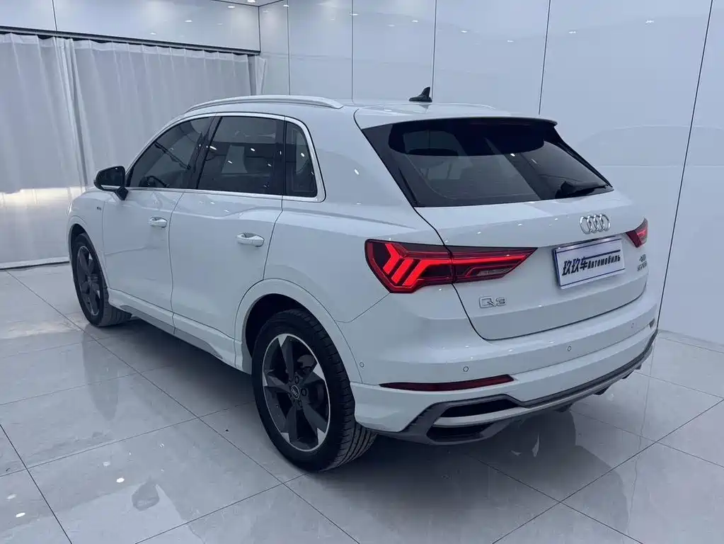 Audi Q3 — фото 6