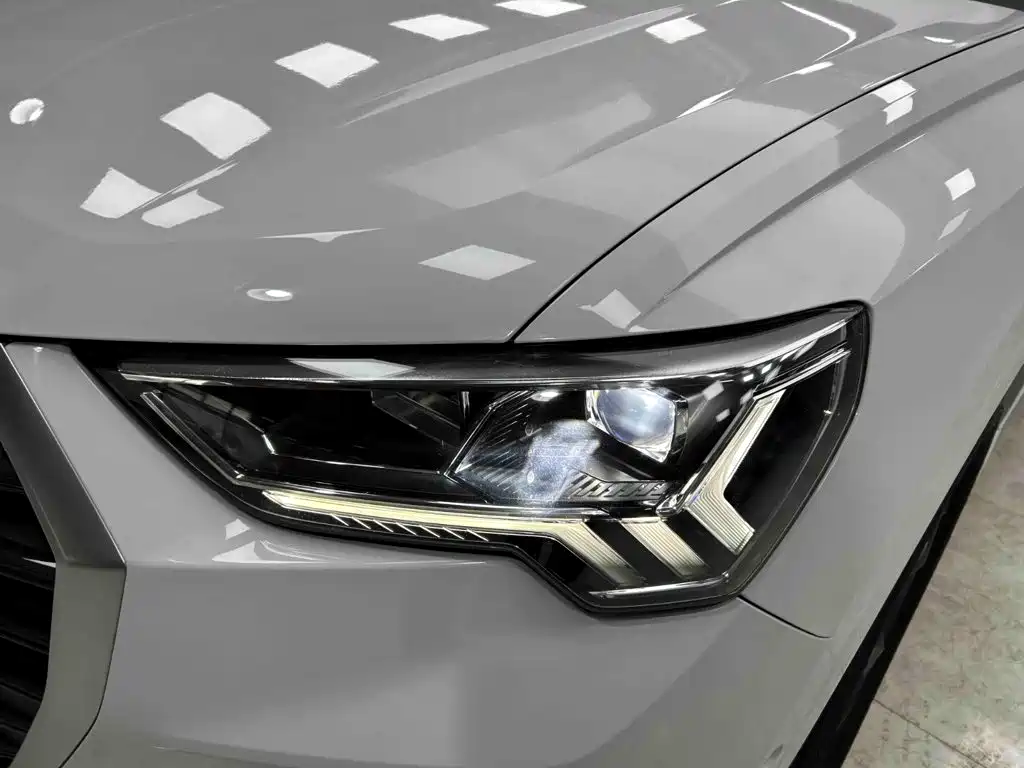 Audi Q3 — фото 23