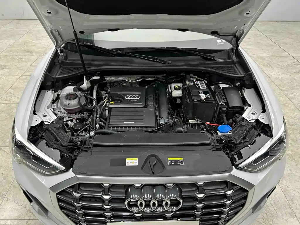 Audi Q3 — фото 26