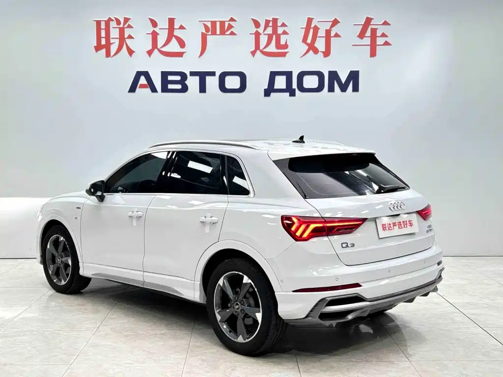Audi Q3 — фото 4