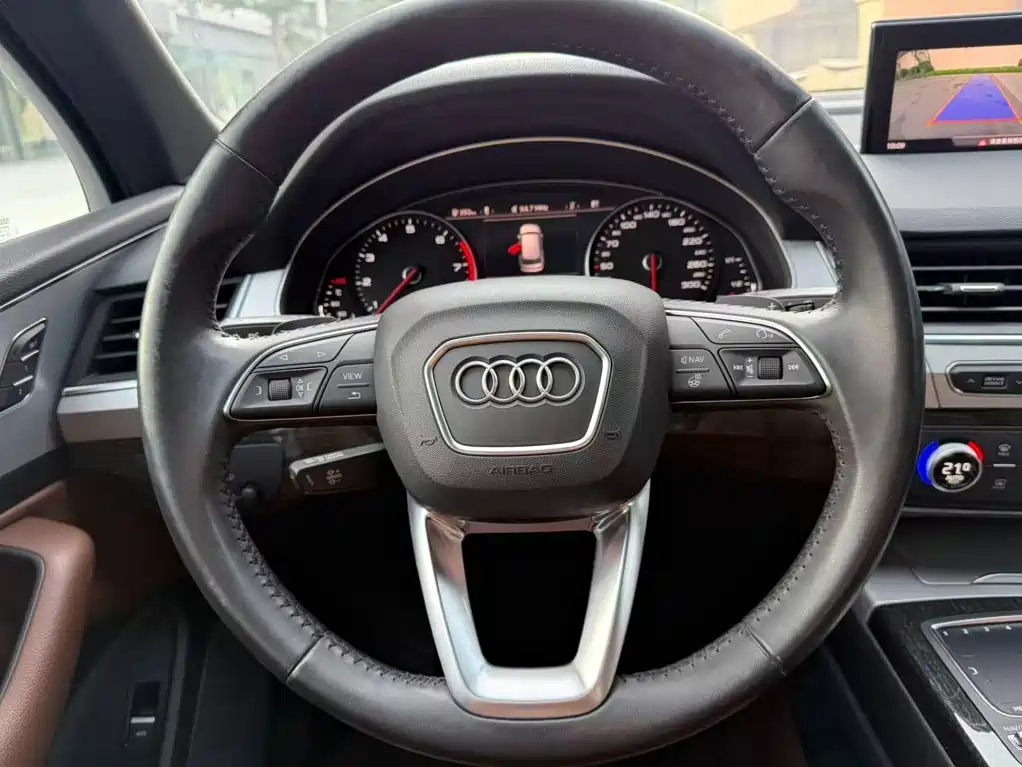 Audi Q7 — фото 4