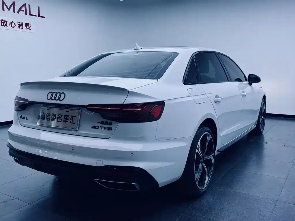 Audi A4L — фото 9