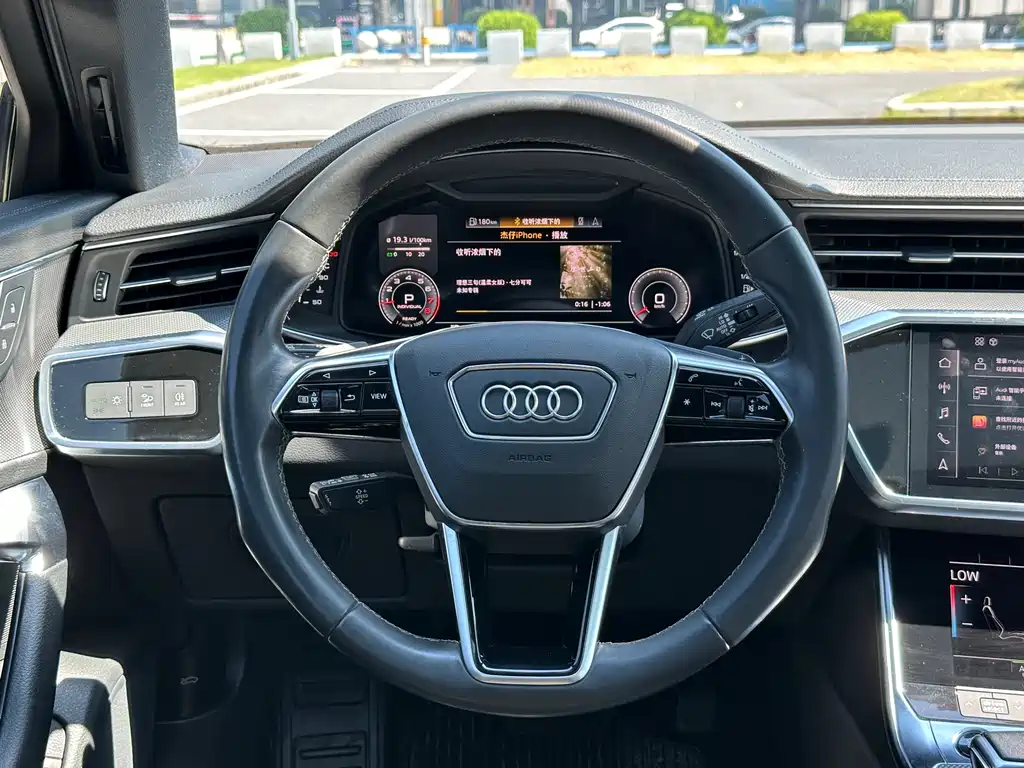 Audi A6L — фото 9