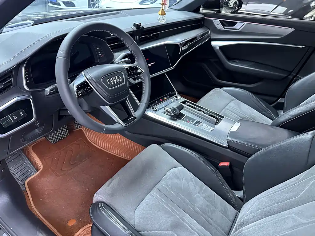 Audi A6L — фото 4