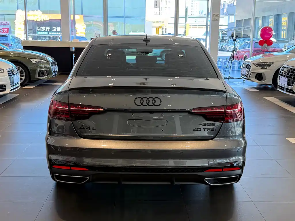 Audi A4L — фото 5