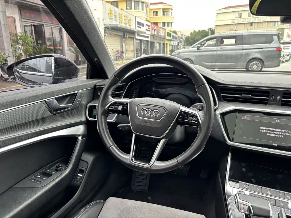 Audi A6L — фото 11