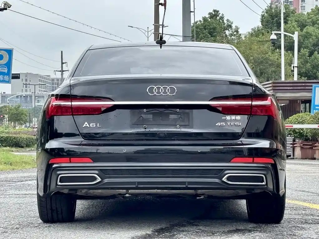 Audi A6L — фото 5