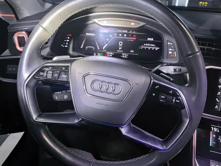 Audi A7L — фото 15