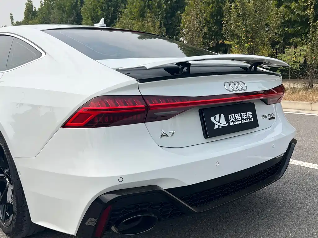 Audi A7 — фото 14
