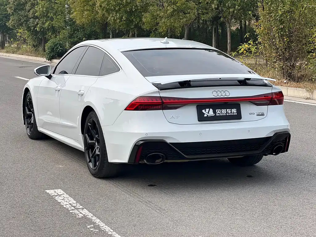 Audi A7 — фото 5