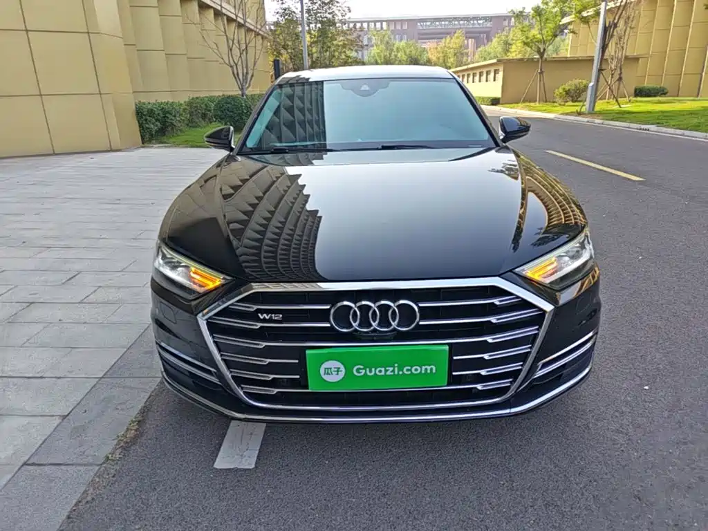 Audi A8 — фото 3