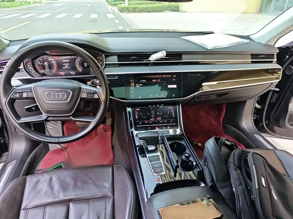 Audi A8 — фото 10
