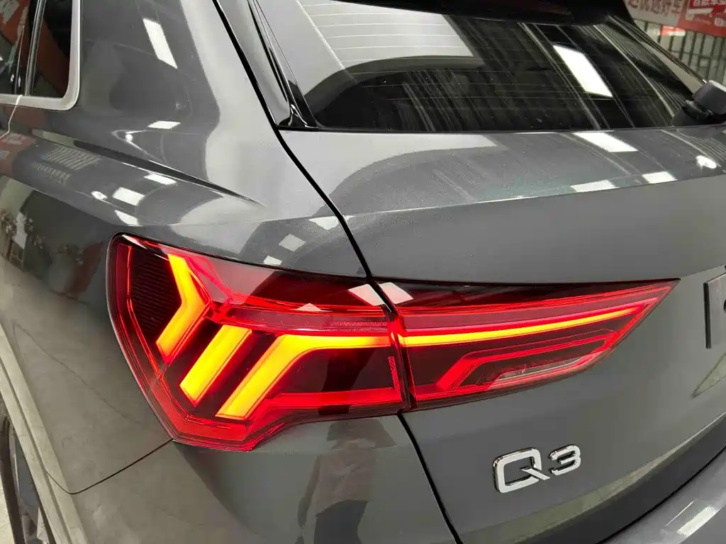Audi Q3 — фото 24