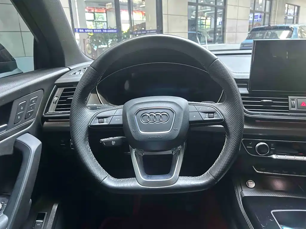 Audi Q5L Sportback — фото 9