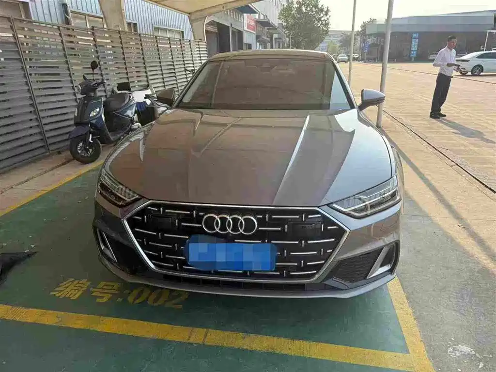 Audi A7L — фото 2