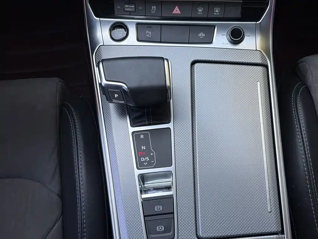 Audi A6L — фото 13
