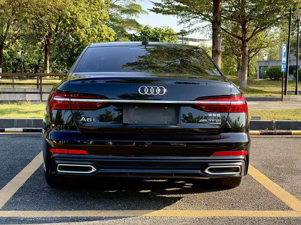 Audi A6L — фото 5