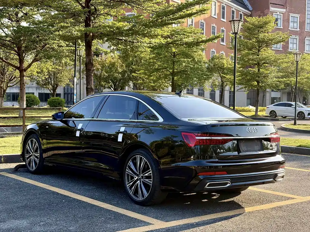 Audi A6L — фото 6