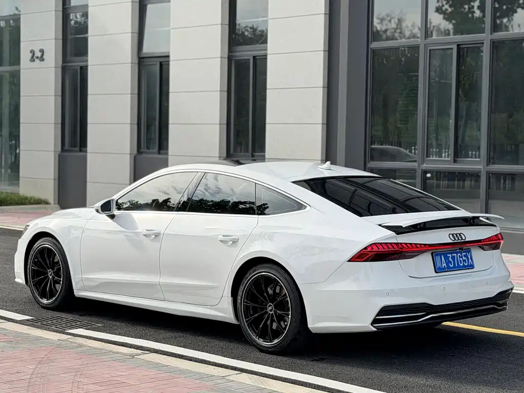 Audi A7 — фото 9