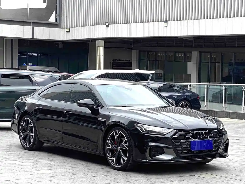 Audi A7L — фото 2