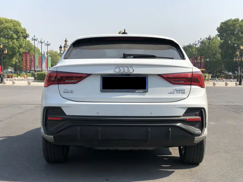 Audi Q3 Sportback — фото 9