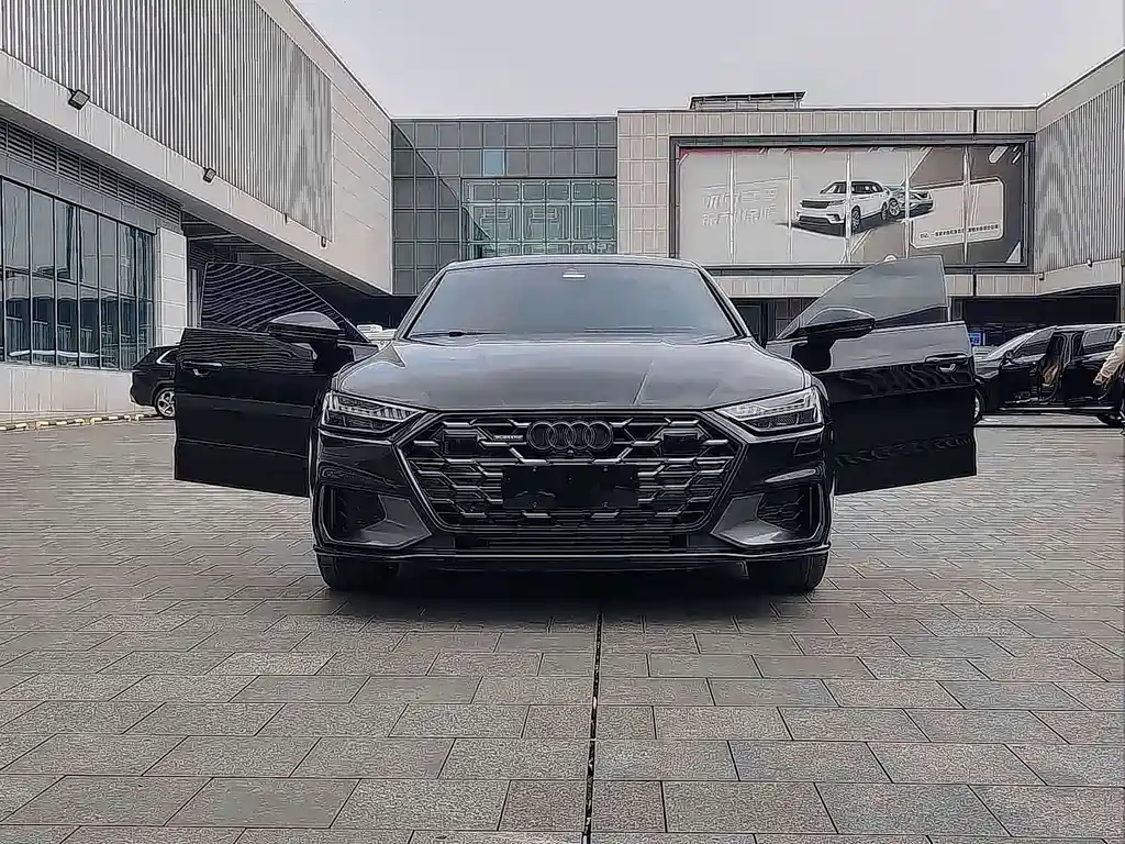 Audi A7L — фото 2