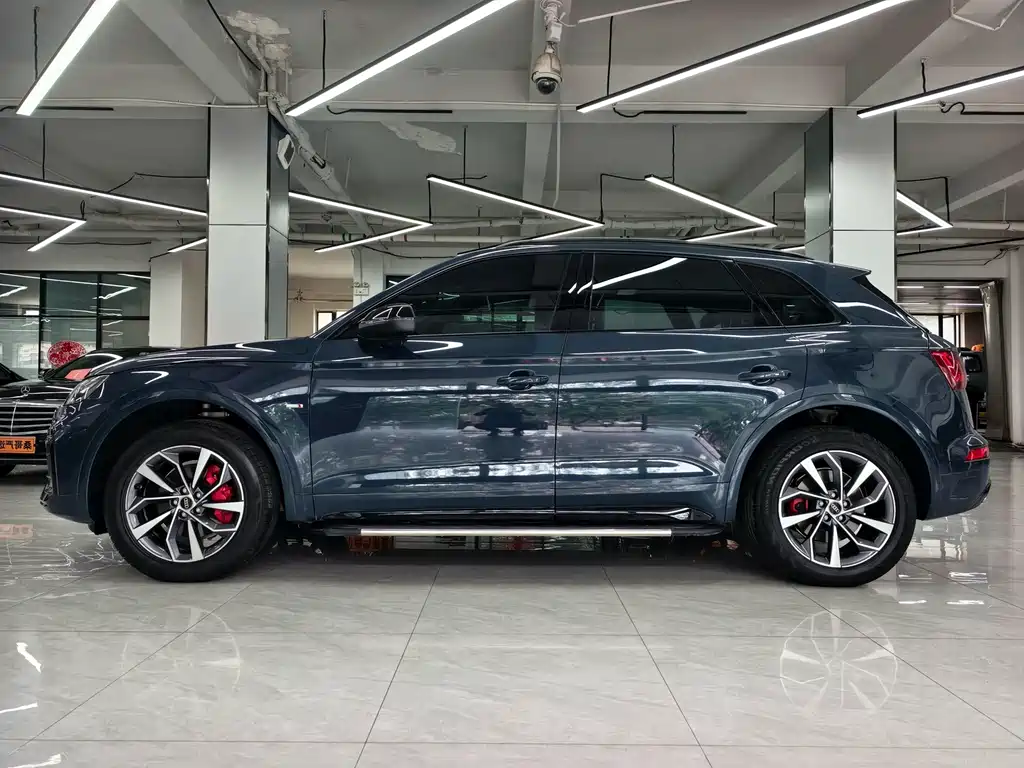 Audi Q5L — фото 2
