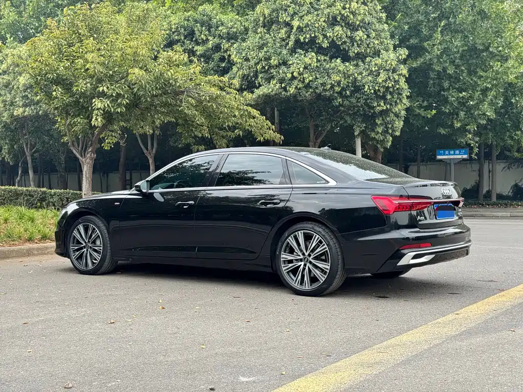 Audi A6L — фото 9