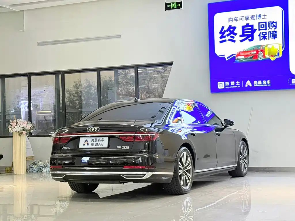 Audi A8 — фото 14