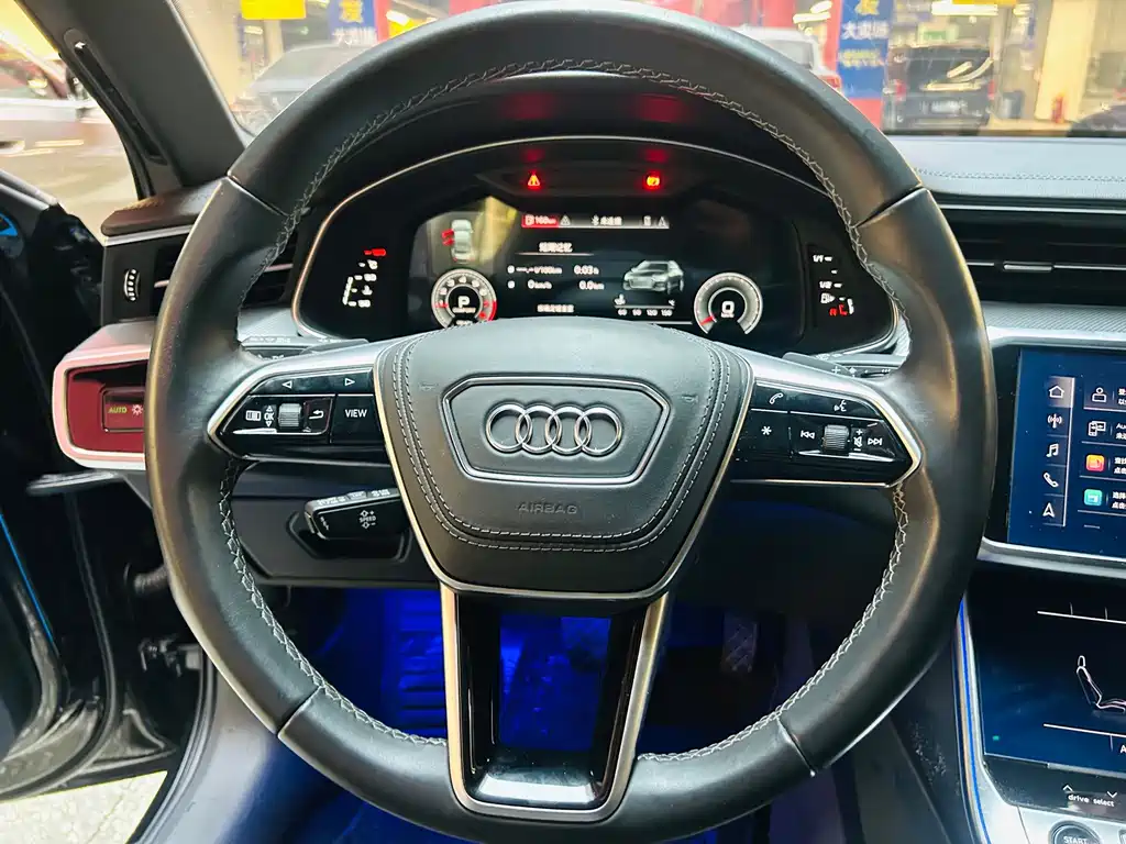 Audi A6L — фото 11