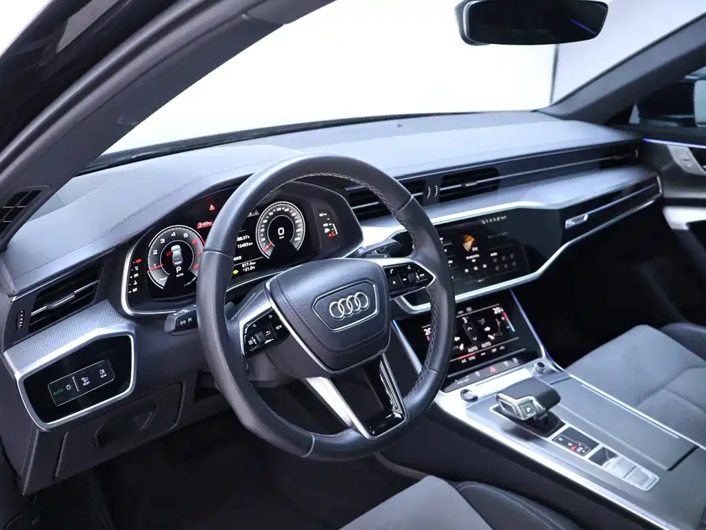 Audi A6L — фото 11