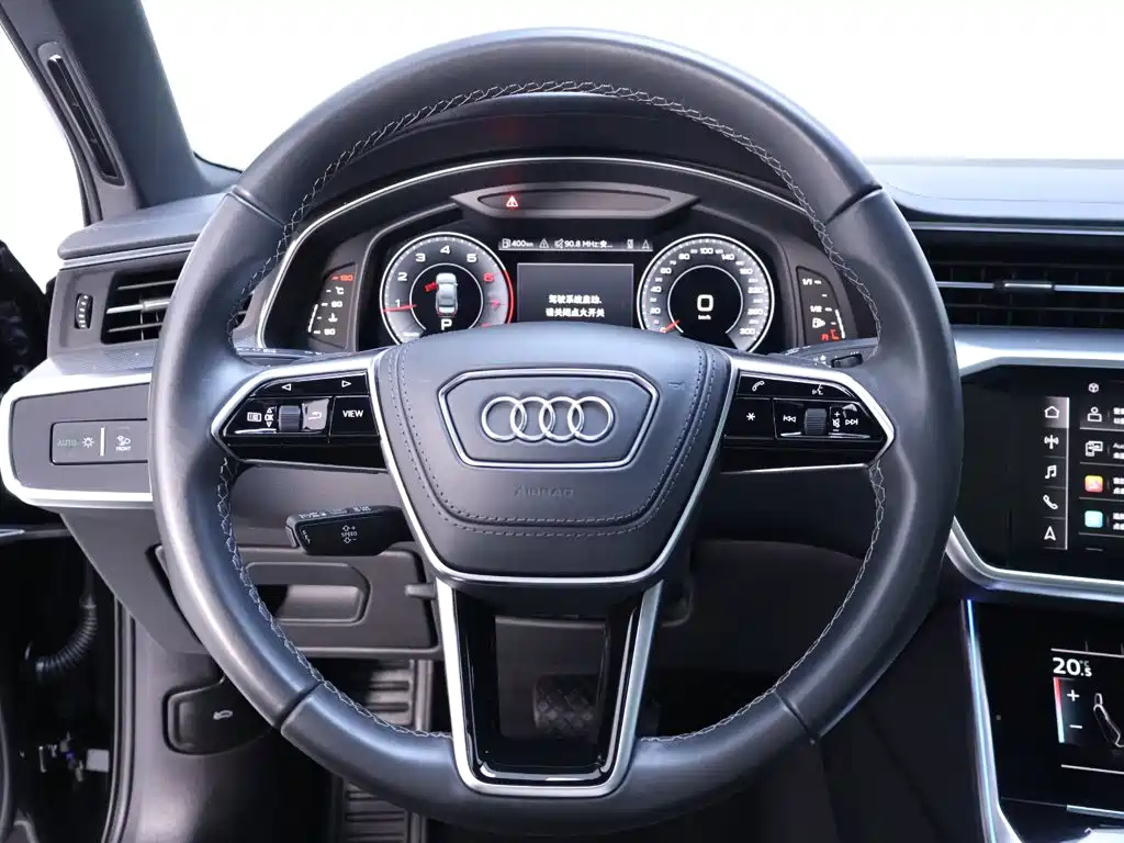 Audi A6L — фото 16