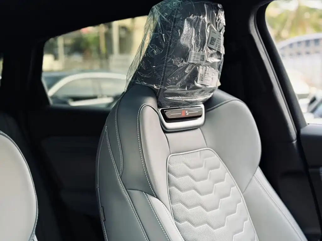 Audi Q6L Sportback e-tron — фото 4