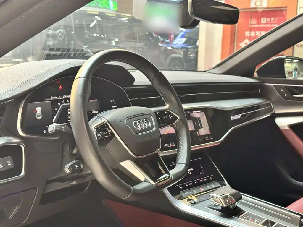 Audi A7L — фото 14