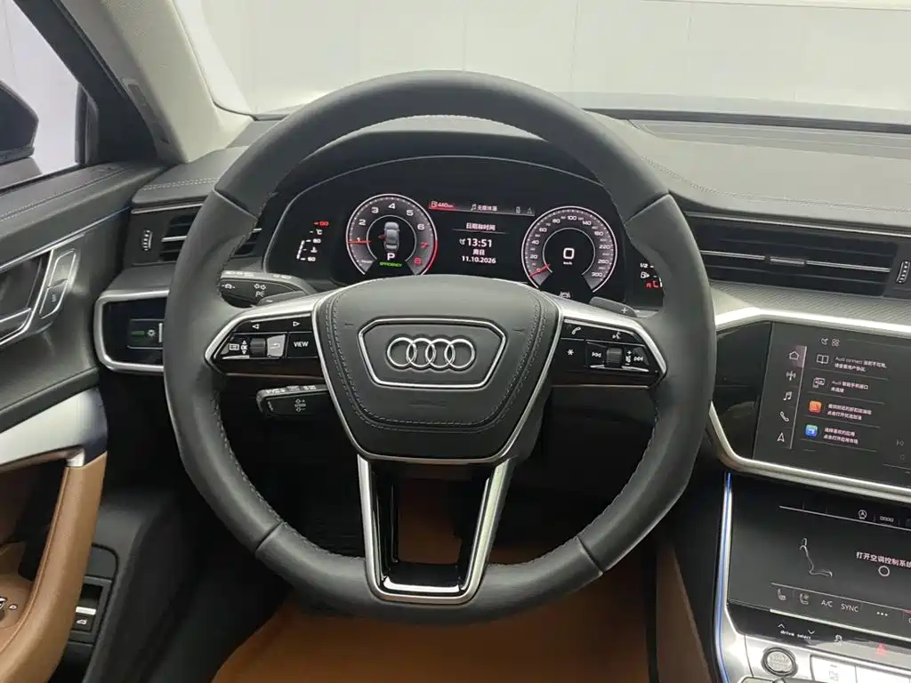 Audi A6L — фото 14