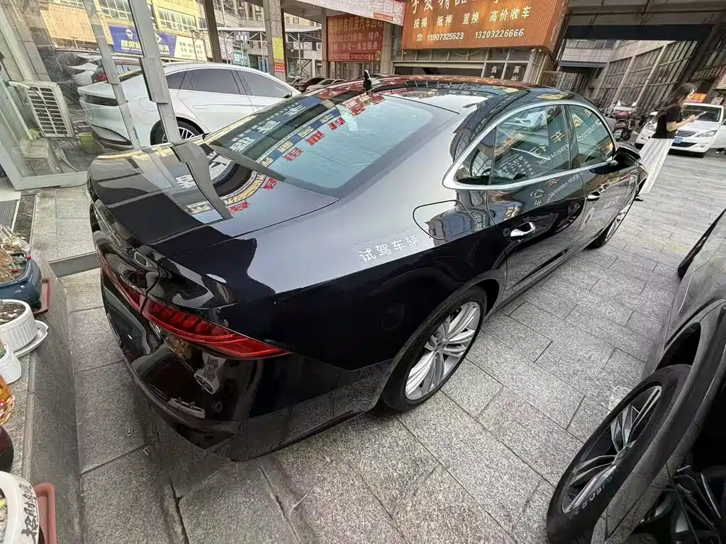 Audi A7L — фото 3