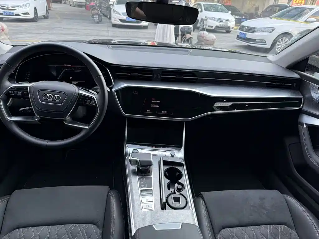 Audi A7L — фото 6