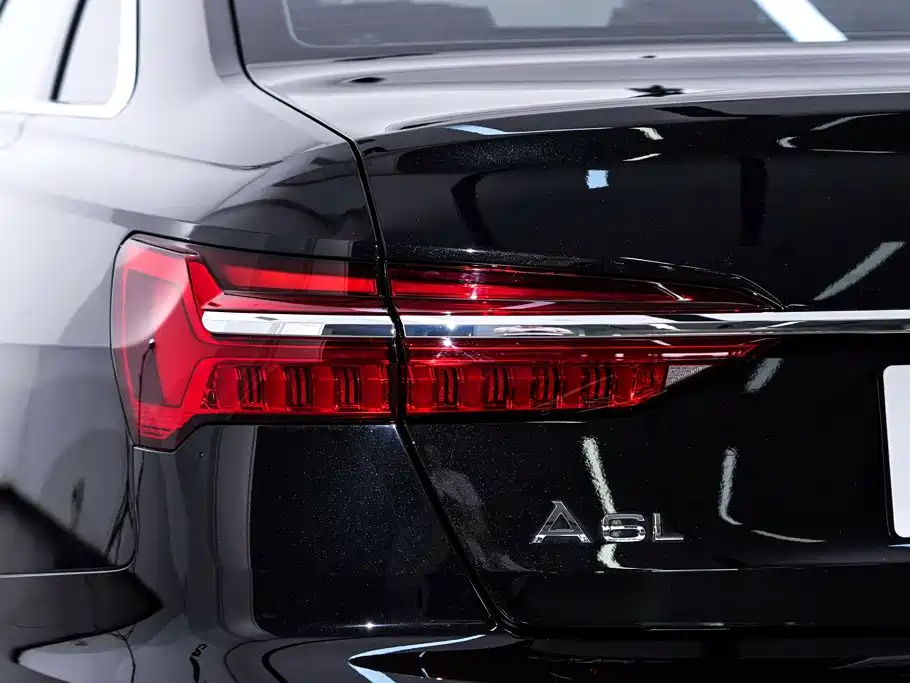 Audi A6L — фото 11