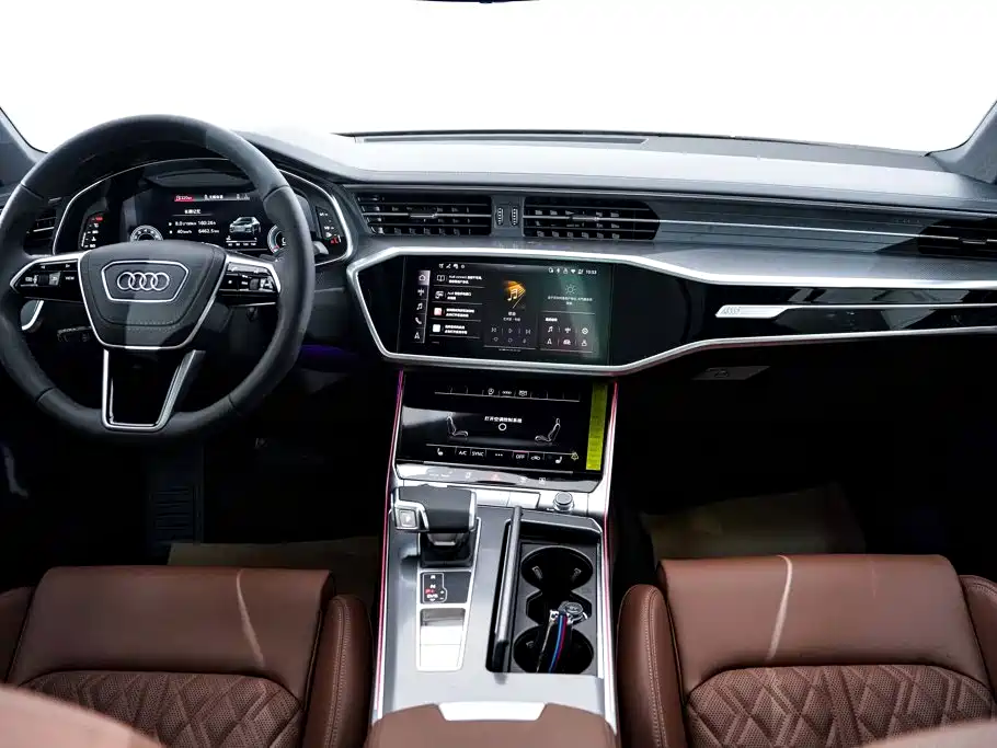 Audi A6L — фото 14