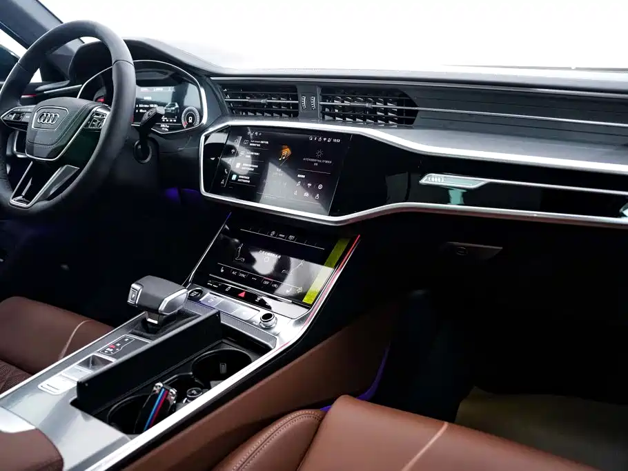 Audi A6L — фото 25