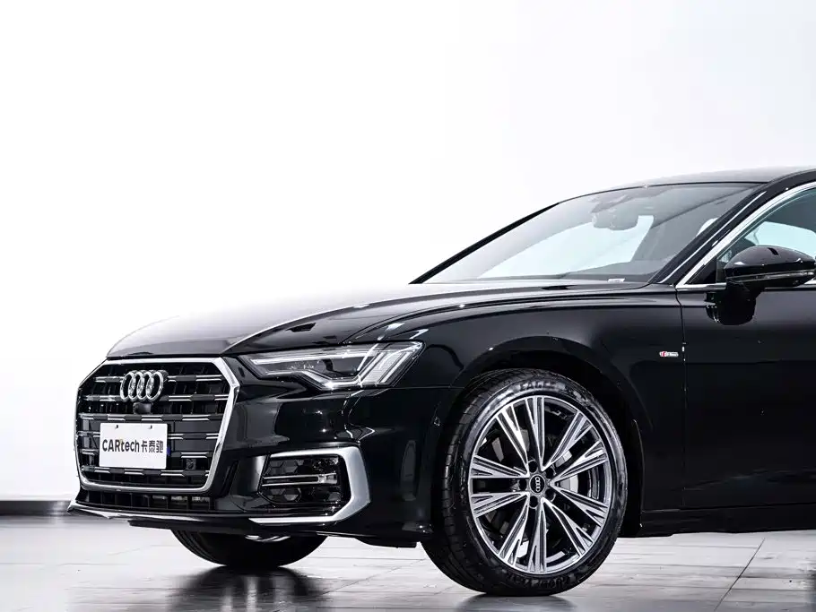 Audi A6L — фото 5
