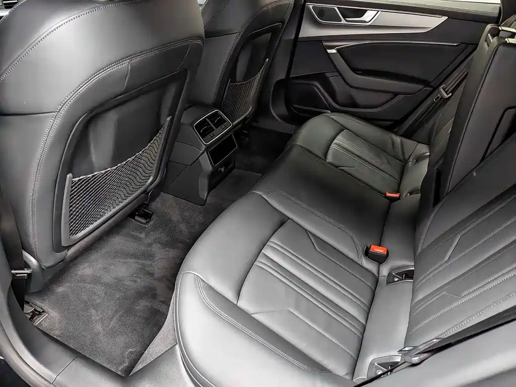 Audi A7 — фото 15