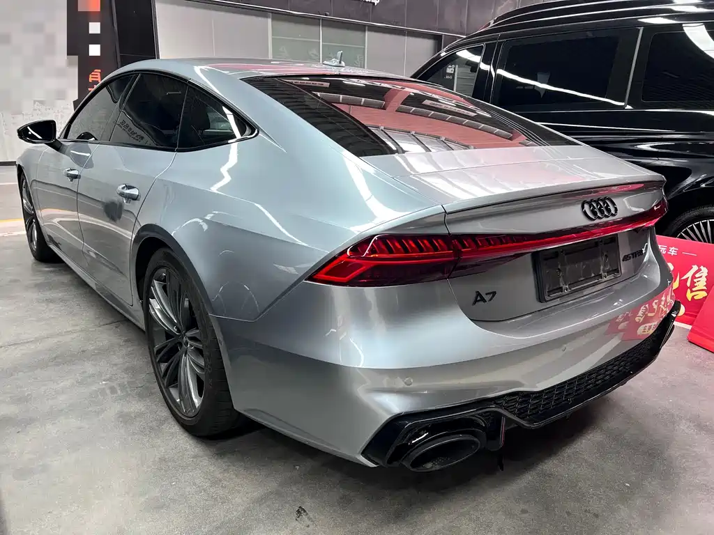 Audi A7 — фото 18